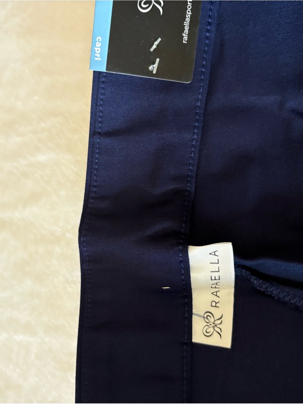New Women’s Navy Blue Casual capris - Picture 3 of 7